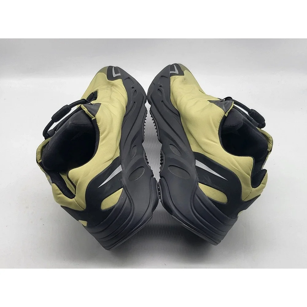 Adidas Yeezy Boost 700 MNVN Resin‎ GW9525 Men's Size 11 Sneakers Green Black YZY